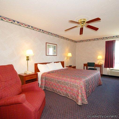 Springfield Inn Ky Room photo